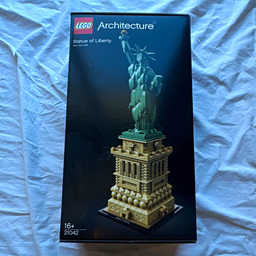 Lego architecture 21042 statue - lego,
